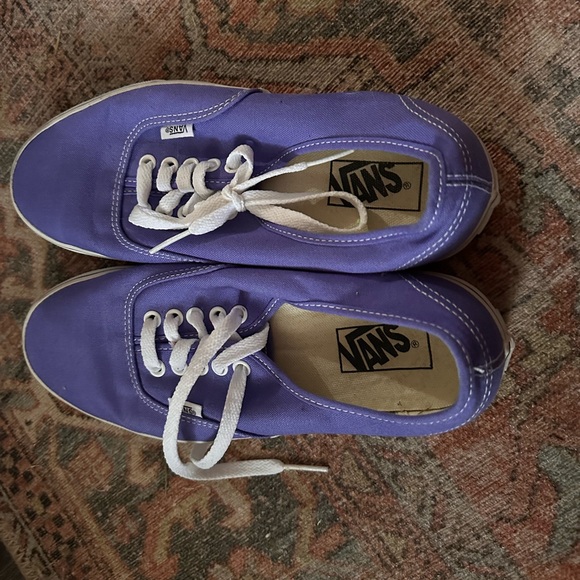 Purple vans - Picture 1 of 3